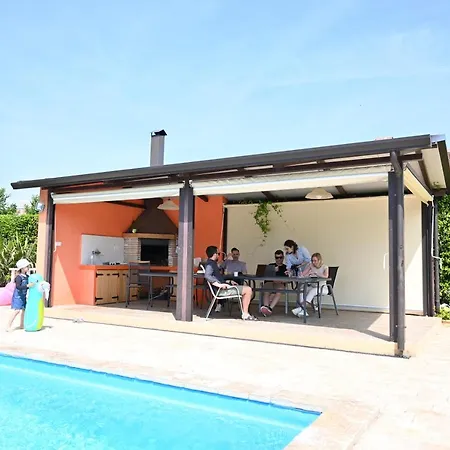 Antonci-18, Pool, 3 Houses, Jacuzzi, Private Territory * Antonci (Porec)