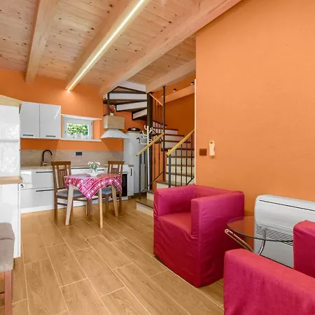 Antonci-18, Pool, 3 Houses, Jacuzzi, Private Territory Villa Antonci (Porec)