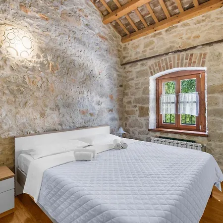 Villa Antonci-18, Pool, 3 Houses, Jacuzzi, Private Territory
