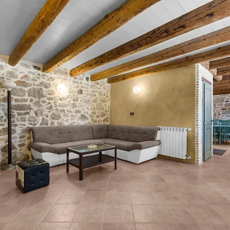 Antonci-18, Pool, 3 Houses, Jacuzzi, Private Territory *