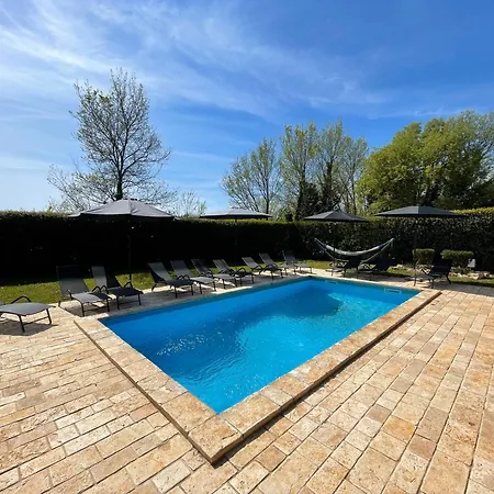 Antonci-18, Pool, 3 Houses, Jacuzzi, Private Territory Villa *